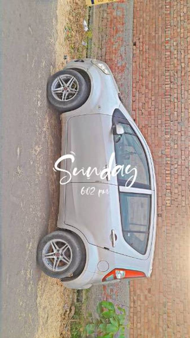 https://images10.gaadi.com/usedgaadi-sellcar/UsedCar/26066d2c-a753-45b1-870e-2671465c7c7b/092712db-46d2-4c38-86fc-4db90a0eb839.jpg?imwidth=6402