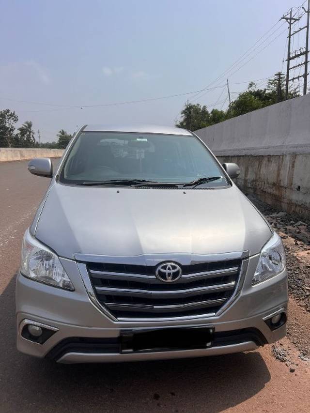 https://images10.gaadi.com/usedgaadi-sellcar/UsedCar/2606d7f3-bddc-4c65-998e-8cd6d71fb1e9/99ae49a6-cb25-48fa-8dd7-90d38295aadc.jpg?imwidth=6401