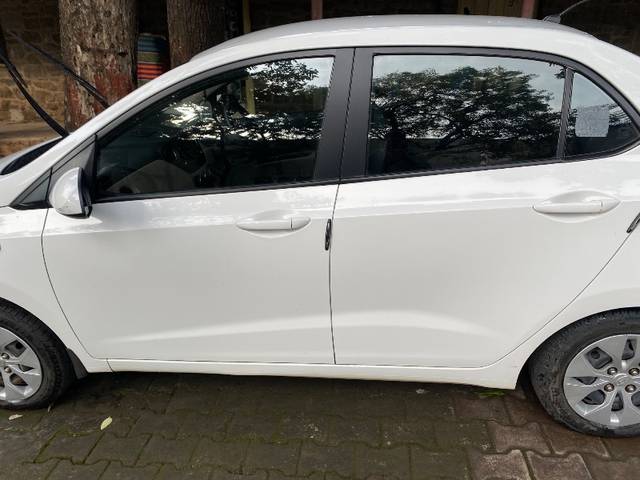 https://images10.gaadi.com/usedgaadi-sellcar/UsedCar/262c6689-2339-42f3-943b-dded5d0a492d/5c4d655a-8404-4bb8-88d6-efafc1719331.jpeg?imwidth=6402