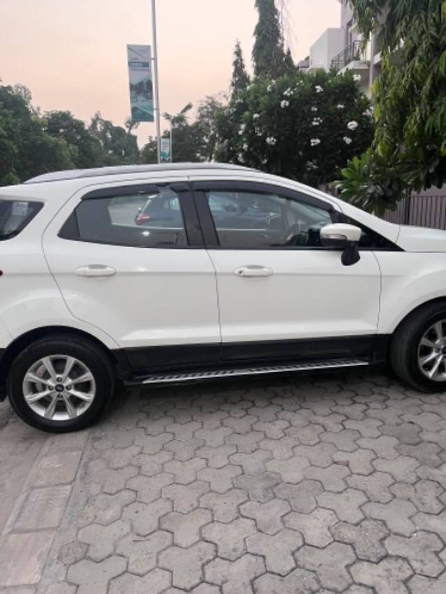 https://images10.gaadi.com/usedgaadi-sellcar/UsedCar/26435440-d2a2-409d-8986-a379fbfcfce0/4fe3154b-4a4e-4594-a0f6-26bfb4a47086.jpeg?imwidth=6401