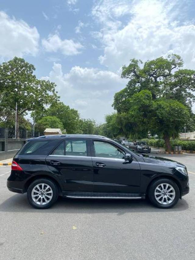 https://images10.gaadi.com/usedgaadi-sellcar/UsedCar/2658e904-f2f2-4dbc-bec1-8df855d3b14d/c4d70acb-cf9e-4ebc-91e4-ad61ca342039.jpg?imwidth=6401