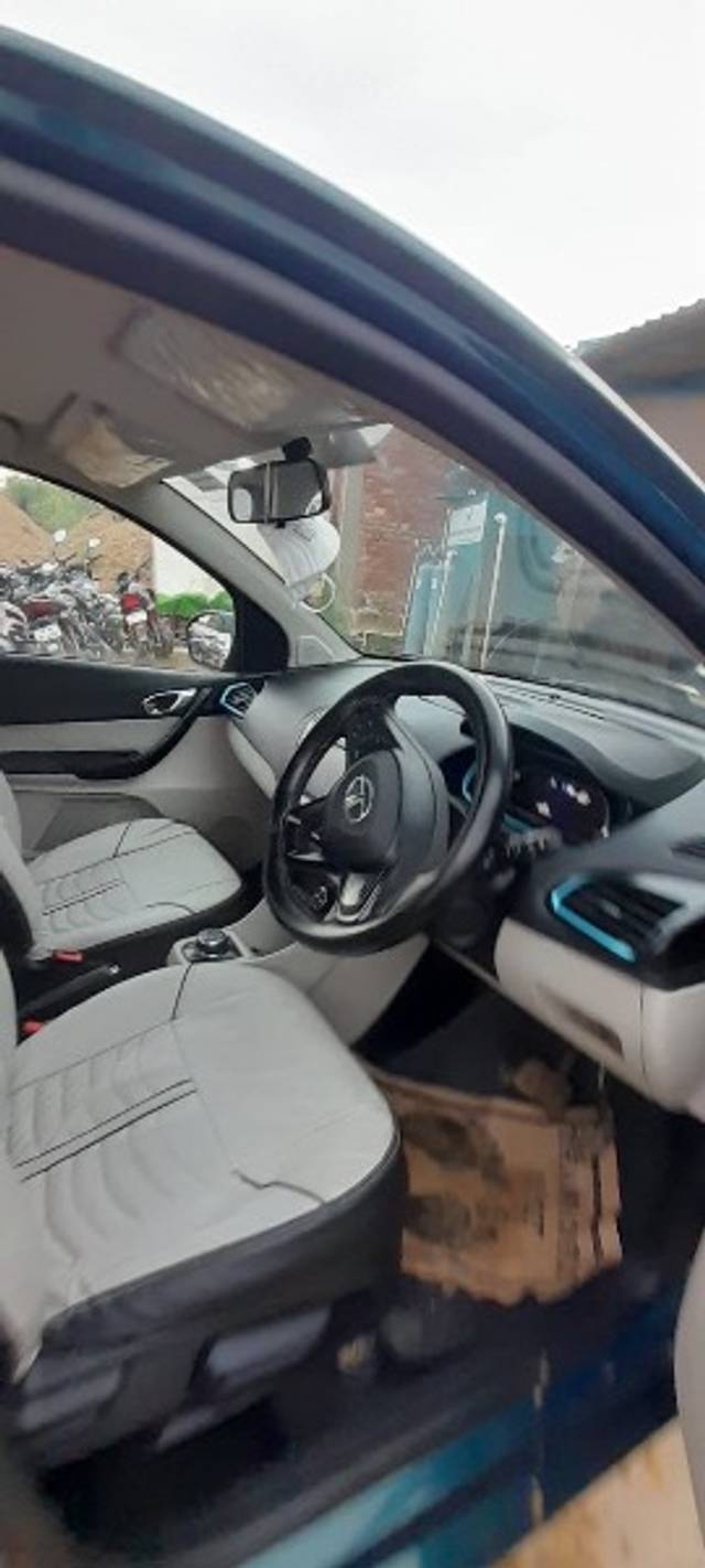 https://images10.gaadi.com/usedgaadi-sellcar/UsedCar/26c7a4cb-4af0-4964-9948-d082b2bed72d/a0e9b9c6-5bd3-46ae-9048-385be14cf417.jpeg?imwidth=6401