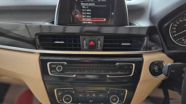 https://images10.gaadi.com/usedgaadi-sellcar/UsedCar/26caec2b-3f82-436e-9550-1c48c97c1f35/5a8ca796-7da6-4cb2-81cb-fca8ff41ffca.jpeg?imwidth=6402