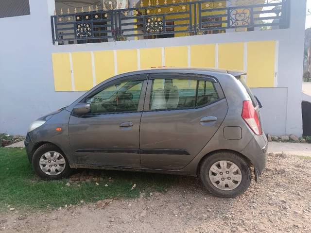 https://images10.gaadi.com/usedgaadi-sellcar/UsedCar/270dd013-deb1-4731-9c95-fa627f18f791/02468285-b014-48ec-a4bf-799c780711b7.jpg?imwidth=6400