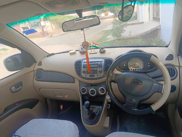 https://images10.gaadi.com/usedgaadi-sellcar/UsedCar/270dd013-deb1-4731-9c95-fa627f18f791/9d3e7401-818f-4b9e-a7a7-64c8be8066f8.jpg?imwidth=6402