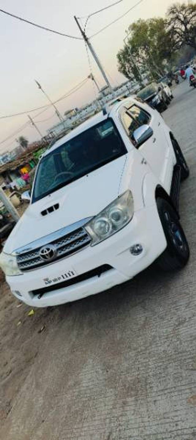 https://images10.gaadi.com/usedgaadi-sellcar/UsedCar/271b6d5e-8ed7-4487-8dc7-2c0872c5b8ed/41f76c77-fbf0-4a16-8769-18ee855f2e41.jpg?imwidth=6401