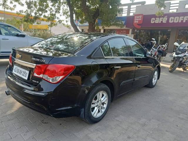 https://images10.gaadi.com/usedgaadi-sellcar/UsedCar/2780ba6d-c07a-45fe-b06d-817bb7cf4f98/905fec69-d018-4254-90e5-ed486fcd97b5.jpg?imwidth=6402