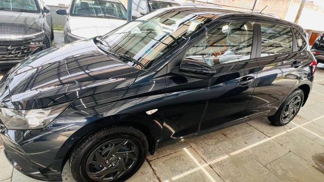 https://images10.gaadi.com/usedgaadi-sellcar/UsedCar/27862156-b676-4fb3-91b8-875ea0acbc93/d1fdc6d2-2781-4e32-8e1a-71bb6c5170b9.jpeg?imwidth=6400