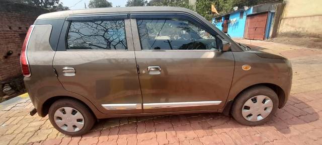 https://images10.gaadi.com/usedgaadi-sellcar/UsedCar/27a26975-eb31-42e7-a297-aa607917088f/586215ba-8082-4138-bbde-a12ec9f08bd2.jpg?imwidth=6401