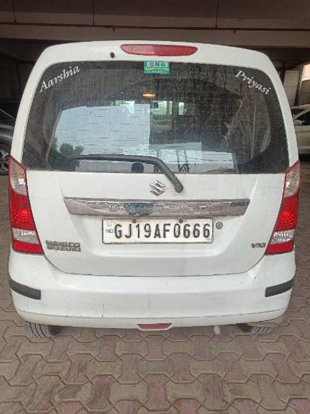 https://images10.gaadi.com/usedgaadi-sellcar/UsedCar/28124d4a-32f9-4788-9a8e-6a7edc5b2adc/3e583c97-ad83-42ba-9031-c0cf8ef93a65.jpg?imwidth=6402