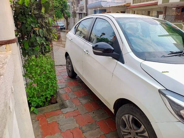 https://images10.gaadi.com/usedgaadi-sellcar/UsedCar/2821d2f8-08a7-4c6f-b7c6-cde6774f0c4b/a1a0cbdf-748e-4753-8100-dbbe3e11466f.jpg?imwidth=6400