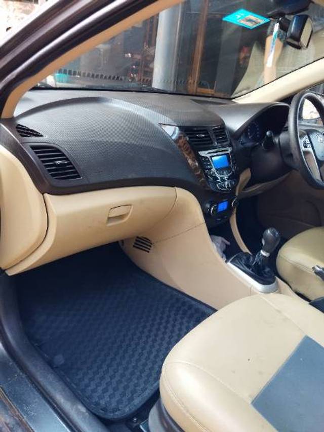 https://images10.gaadi.com/usedgaadi-sellcar/UsedCar/282650e5-f183-4459-9d86-18605617be83/0c2ee23c-0de9-4b4f-90a6-bd6a9c7ee78b.jpg?imwidth=6402