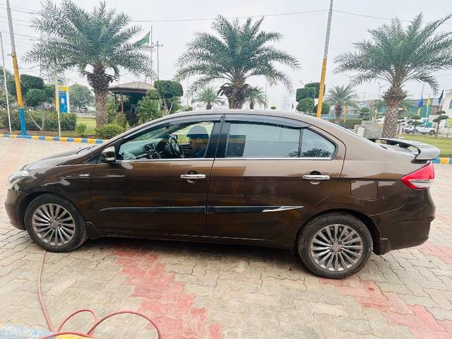 https://images10.gaadi.com/usedgaadi-sellcar/UsedCar/2834d426-5b86-4371-9663-03afcfc308a1/21632790-9858-4e93-9834-898027537f53.jpeg?imwidth=6402