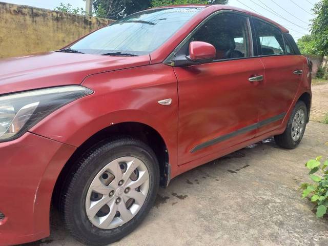 https://images10.gaadi.com/usedgaadi-sellcar/UsedCar/2840e67f-d323-40a2-b73f-79bc661d7496/34f1ff1f-0811-4326-9545-8dd1cf3d3929.jpg?imwidth=6400