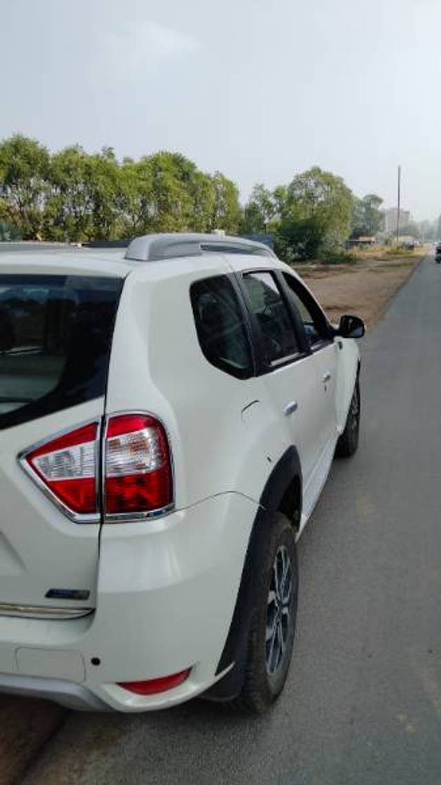 https://images10.gaadi.com/usedgaadi-sellcar/UsedCar/284c9bda-e052-4676-af6a-e4765e15e439/0938c80b-f20f-4c8f-bea5-a49cbe1b7826.jpg?imwidth=6400