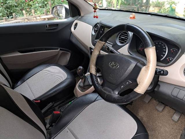 https://images10.gaadi.com/usedgaadi-sellcar/UsedCar/2852006c-2963-4b11-8c64-3642c7b30a26/c5877a9e-92dc-44f5-90ba-8f6d88bbbd69.jpg?imwidth=6401