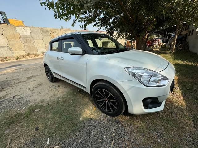 https://images10.gaadi.com/usedgaadi-sellcar/UsedCar/28b1c781-8f17-48c2-af95-59f098dd6060/3608d9c2-d840-4410-8c1d-8a533ddc4bb0.jpeg?imwidth=6400