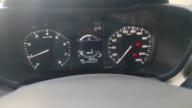 https://images10.gaadi.com/usedgaadi-sellcar/UsedCar/28d01828-8c08-496c-a14f-1719197bc9e0/c8bc09d0-210b-45c0-8470-a403164ff06c.jpg?imwidth=6402