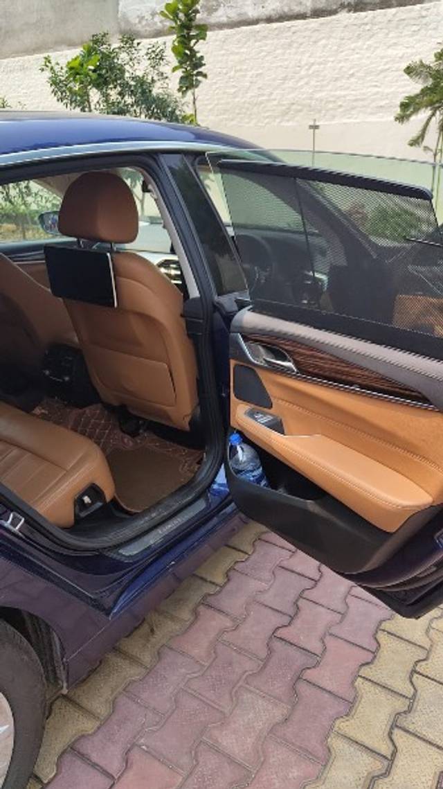 https://images10.gaadi.com/usedgaadi-sellcar/UsedCar/28df6aa9-2b0d-4766-adb9-6ade7a4f730e/39c40fa5-467e-4983-8543-4b24e5253dee.jpg?imwidth=6400