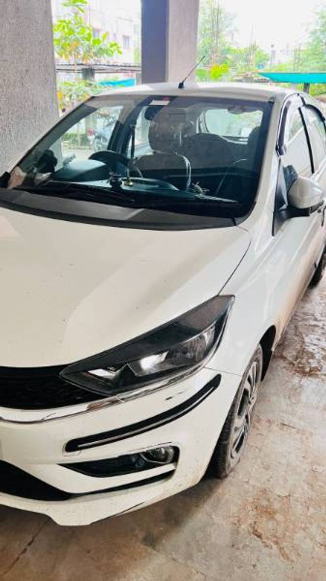 https://images10.gaadi.com/usedgaadi-sellcar/UsedCar/28e3b548-2595-499c-85c6-cef860da2ca9/ff70e1fc-8800-429b-a3ac-0001784e2f4f.jpeg?imwidth=6401