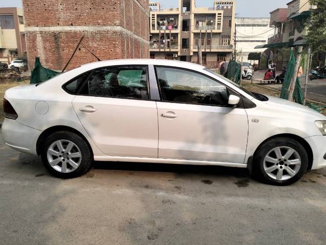 https://images10.gaadi.com/usedgaadi-sellcar/UsedCar/2912c0ad-1288-403d-80f9-c42f4e750c9b/1792530d-2aec-4478-a111-2f646b0a9fe4.jpg?imwidth=6401