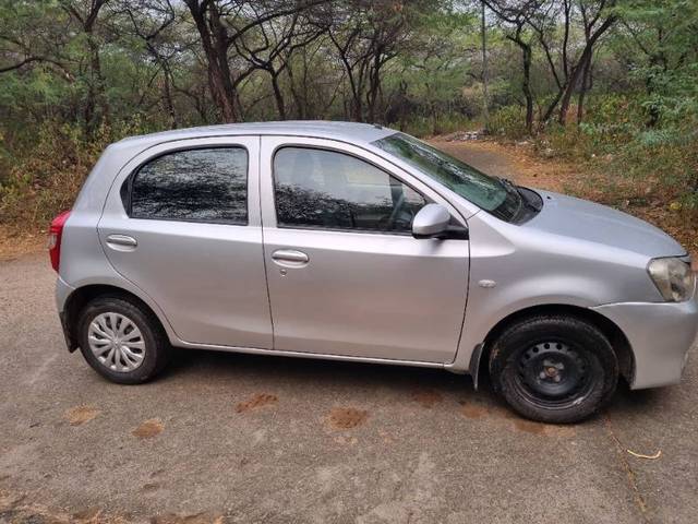 https://images10.gaadi.com/usedgaadi-sellcar/UsedCar/295eefce-6826-4895-815c-9de9e6396437/4a1f1d97-cb8c-4bfd-a922-2ba3dbd211ef.jpg?imwidth=6401
