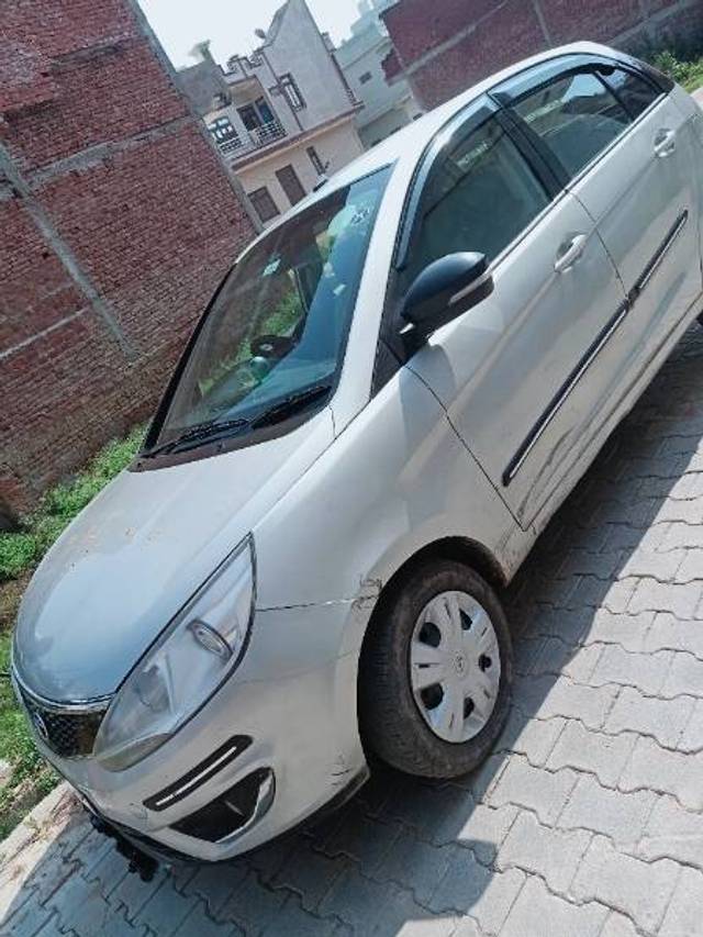 https://images10.gaadi.com/usedgaadi-sellcar/UsedCar/29794414-bbb7-45c4-a7a1-f08234a5660e/7abbf958-5422-4b95-adef-1c2ac884f772.jpg?imwidth=6402