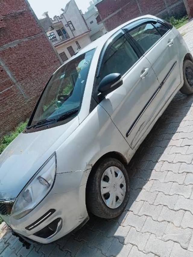 https://images10.gaadi.com/usedgaadi-sellcar/UsedCar/29794414-bbb7-45c4-a7a1-f08234a5660e/dc982039-60ae-4a17-8480-521bc345d4e6.jpg?imwidth=6400