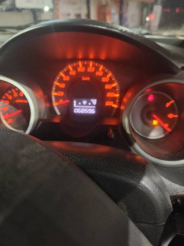 https://images10.gaadi.com/usedgaadi-sellcar/UsedCar/2988d159-facd-4b27-86a4-4284734a125f/45514ed2-7337-476c-ac9b-adaf18c171a3.jpg?imwidth=6402