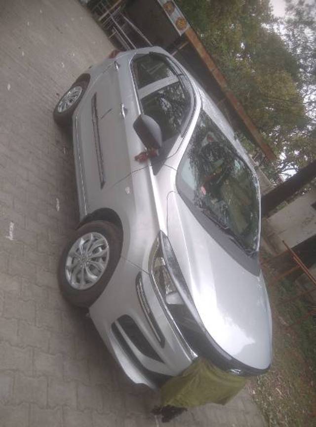 https://images10.gaadi.com/usedgaadi-sellcar/UsedCar/29c43853-30df-40da-806f-a9fdc2835703/18da66ea-d725-4db0-afef-eb44e605079e.jpg?imwidth=6402