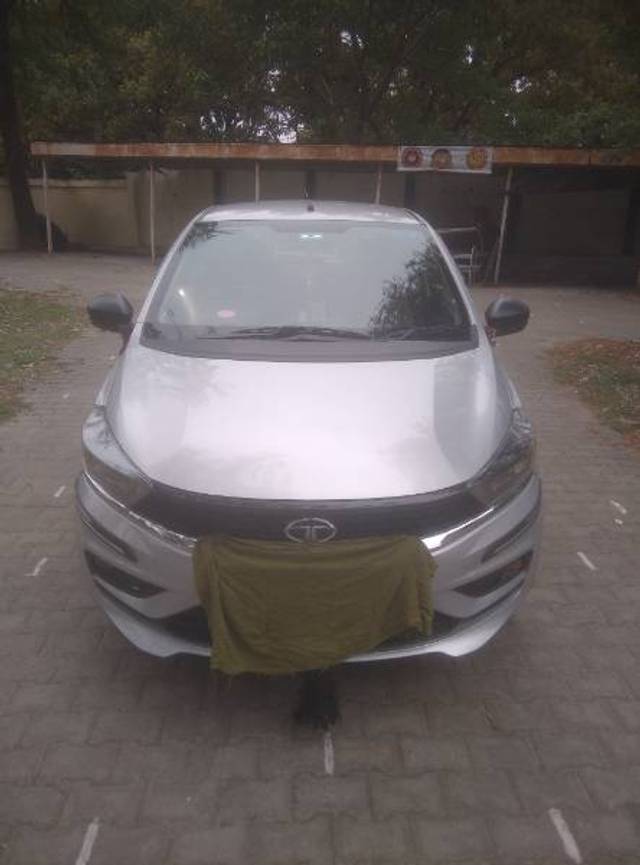 https://images10.gaadi.com/usedgaadi-sellcar/UsedCar/29c43853-30df-40da-806f-a9fdc2835703/20ff0b64-41f9-4a84-934e-bfc0aaf20fec.jpg?imwidth=6400