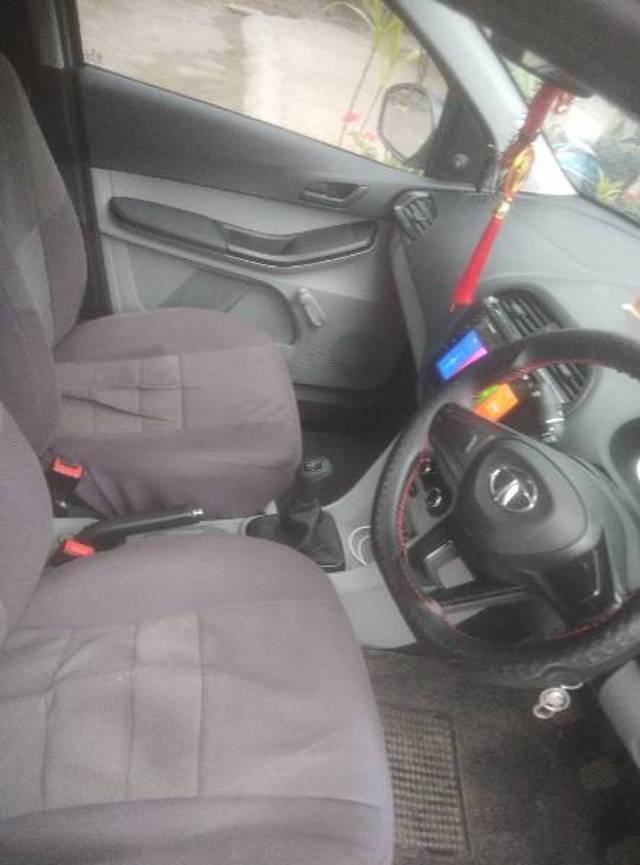 https://images10.gaadi.com/usedgaadi-sellcar/UsedCar/29c43853-30df-40da-806f-a9fdc2835703/f5353a47-afc3-4d70-8eec-11ff092a7d86.jpg?imwidth=6401