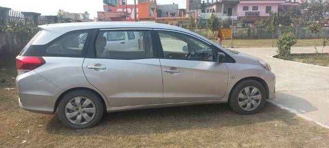 https://images10.gaadi.com/usedgaadi-sellcar/UsedCar/29de638a-7cc2-40da-b3a8-fb35680ea374/31b49aa3-f7a4-4eeb-b381-bc20702382d8.jpg?imwidth=6401