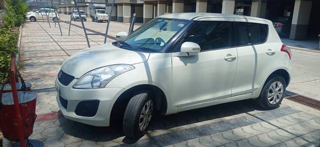 https://images10.gaadi.com/usedgaadi-sellcar/UsedCar/2a15a4e4-c3d4-4dbd-b284-cae4d132e8ad/d9eca13b-78a6-421c-b7a6-6c44382da37c.jpg?imwidth=6401