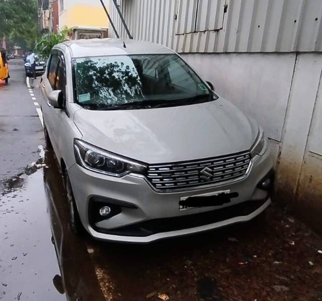 https://images10.gaadi.com/usedgaadi-sellcar/UsedCar/2a247f00-2d14-4ccd-822d-cf757b5c68f6/34dbe9ba-85bf-4170-b2bd-ebb4ef443e61.jpeg?imwidth=6400