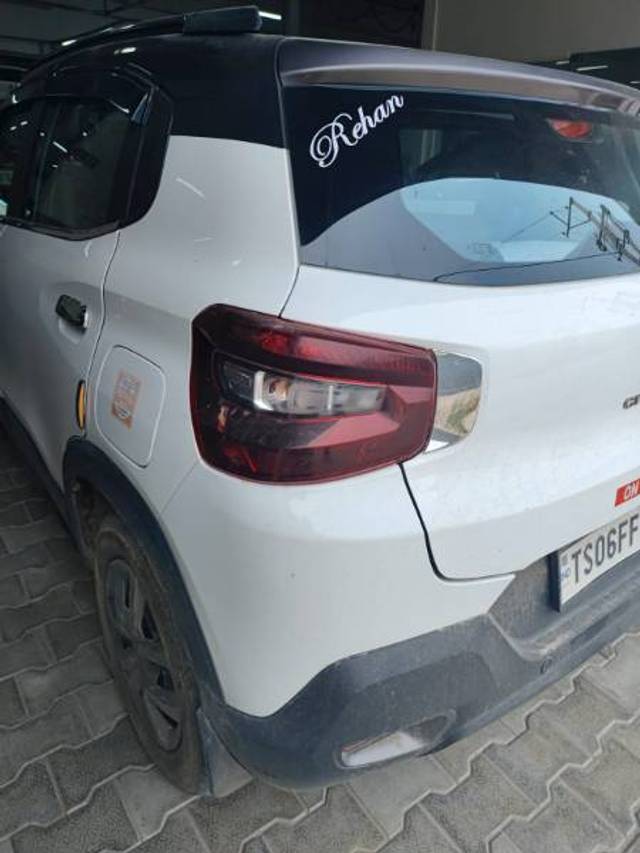 https://images10.gaadi.com/usedgaadi-sellcar/UsedCar/2a51fbd2-ed77-44d8-9da8-4180d570e387/40e5e933-9bf2-4479-8cc8-127b1c6052cd.jpg?imwidth=6401