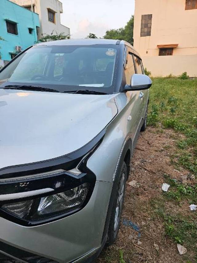 https://images10.gaadi.com/usedgaadi-sellcar/UsedCar/2a6ae363-ecc0-425c-bdab-4da2b762bea7/c43c65cb-17eb-4c79-9fca-ceccc82adb7d.jpg?imwidth=6400