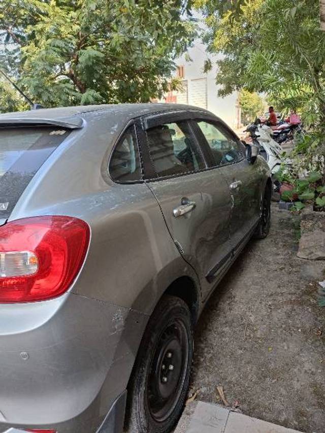 https://images10.gaadi.com/usedgaadi-sellcar/UsedCar/2a75f074-e914-4084-b09d-1b4fd8d68add/1ecfb9ea-470c-4950-9a97-e305aa6ee765.jpg?imwidth=6401