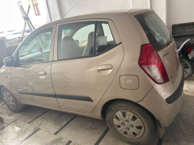 https://images10.gaadi.com/usedgaadi-sellcar/UsedCar/2aa14dd5-1fe3-4900-8607-4730f14bae9c/a8dbf718-5402-44dd-b406-5920264d4944.jpg?imwidth=6400