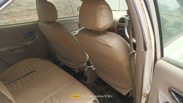 https://images10.gaadi.com/usedgaadi-sellcar/UsedCar/2aa492bd-e47d-4830-9ed1-9c5e88131c56/838463e7-917e-4bd1-b50e-ef2a710f057d.jpg?imwidth=6401