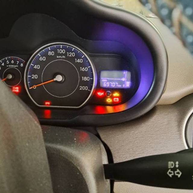 https://images10.gaadi.com/usedgaadi-sellcar/UsedCar/2ada6036-3b40-4d69-9f03-b6981a3bd644/98e0f795-30fc-4c7e-8773-6a5129e2ccd3.jpg?imwidth=6402