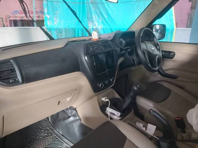 https://images10.gaadi.com/usedgaadi-sellcar/UsedCar/2adbdda8-a2b2-414e-bdc8-b044a0295b21/45039c86-421b-4c59-b46f-5500e288fbe7.jpg?imwidth=6402