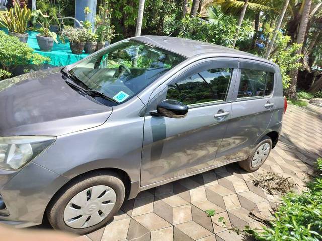 https://images10.gaadi.com/usedgaadi-sellcar/UsedCar/2b179c52-491b-41be-bec8-a698189633fd/217c3b02-a37b-45bd-b56b-b680dae30637.jpg?imwidth=6402