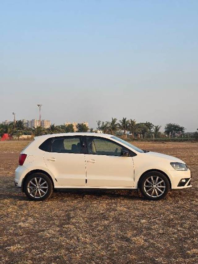 https://images10.gaadi.com/usedgaadi-sellcar/UsedCar/2b364035-b589-4571-97c3-e5e8d273c512/0cc87dc9-bdc0-4106-9582-d0338e108e27.jpg?imwidth=6401