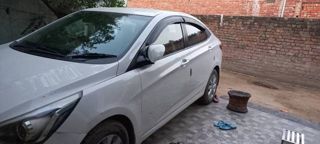 https://images10.gaadi.com/usedgaadi-sellcar/UsedCar/2b97e792-a468-43d9-a5d9-1cd360e64a07/dce5d4e3-dbad-4d7b-b2d7-daa9d10529ce.jpg?imwidth=6400