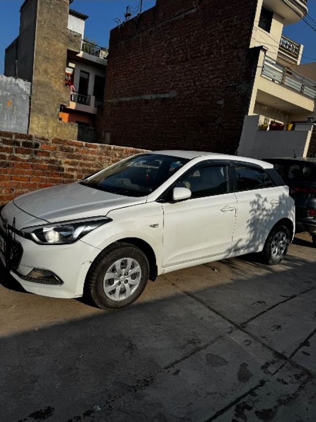 Second-hand 2015 Hyundai i20 1.2 Anniversary Edition for sale in Panchkula-2