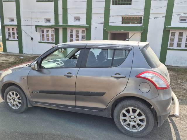 https://images10.gaadi.com/usedgaadi-sellcar/UsedCar/2bb3f7f7-b788-4474-8776-4872d8f95bfd/ed0237de-e27c-40f5-b1b3-ab5bcfefa81d.jpg?imwidth=6402