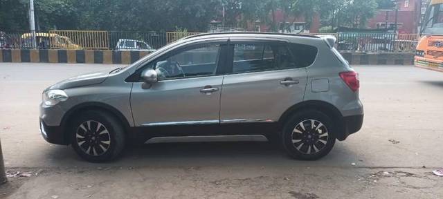 https://images10.gaadi.com/usedgaadi-sellcar/UsedCar/2bc50a69-c57d-4c22-83c3-127016cf4f8d/868bb472-5b26-45e5-a4e1-ec7f8b5d6573.jpg?imwidth=6402