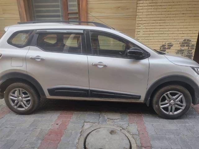 https://images10.gaadi.com/usedgaadi-sellcar/UsedCar/2bc74cc4-a0e2-4c91-b4ac-cb9df1d8c808/5a57fbf0-fc34-4f42-86bd-cb795fb240ca.jpg?imwidth=6401