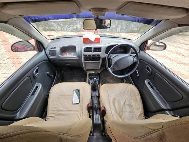 https://images10.gaadi.com/usedgaadi-sellcar/UsedCar/2c0fe498-029d-4461-a30b-243688cc31a3/8852b281-9b52-4786-bf3a-6dd36038735f.jpg?imwidth=6402